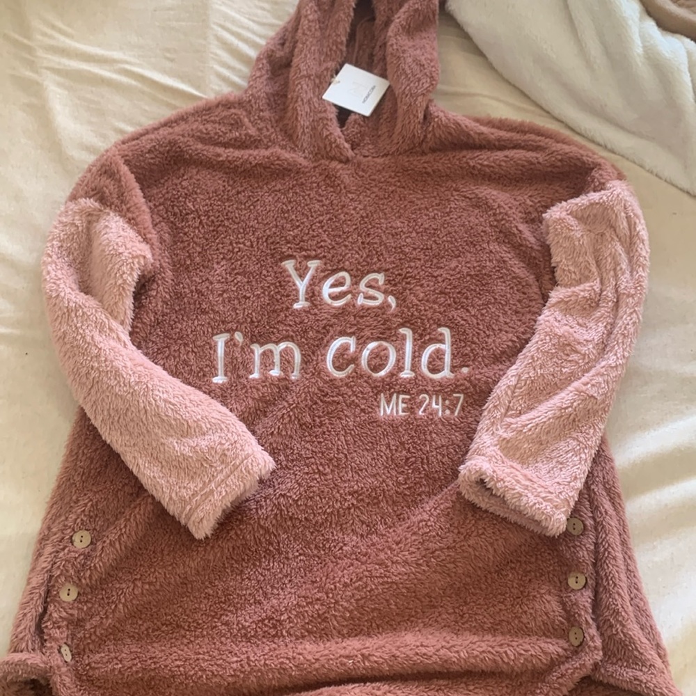 Pullover sweater